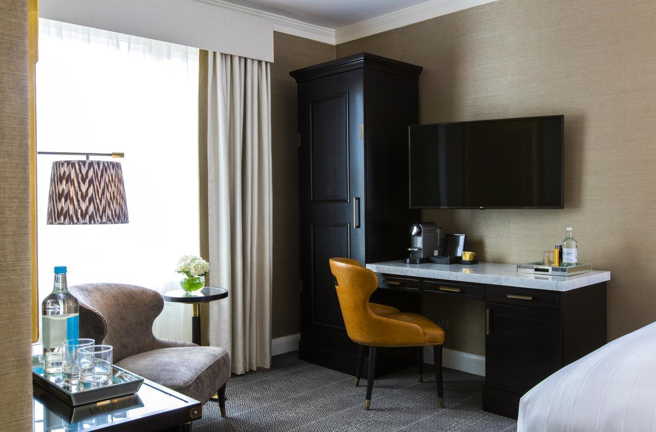 The Academy - Small Luxury Hotels Of The World Londýn Exteriér fotografie A room at the hotel