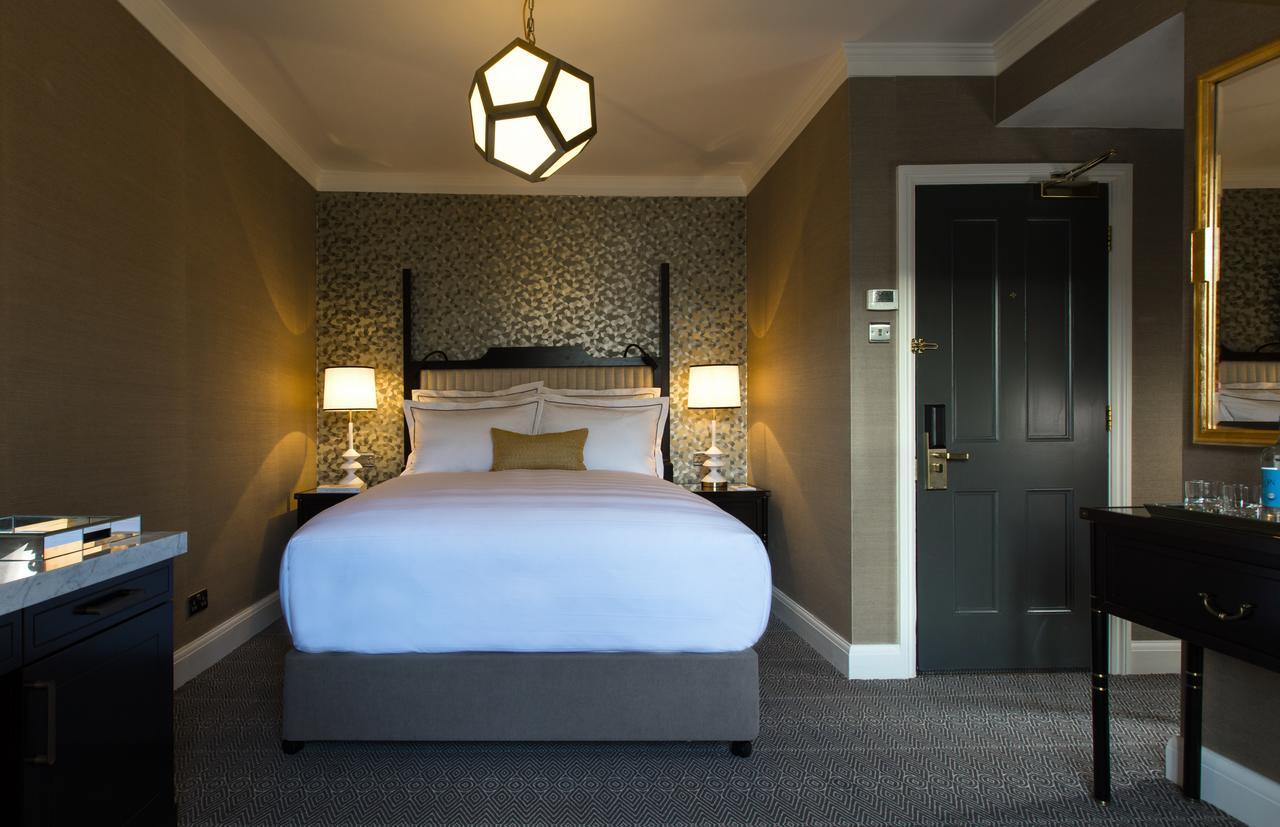 The Academy - Small Luxury Hotels Of The World Londýn Exteriér fotografie A guest room at the Hotel Commonwealth