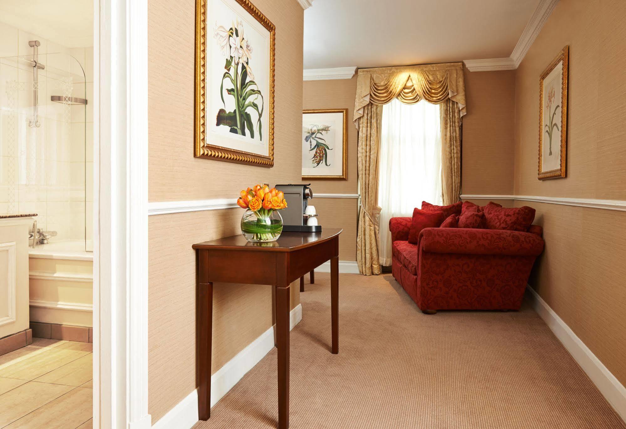 The Academy - Small Luxury Hotels Of The World Londýn Exteriér fotografie A suite at the hotel