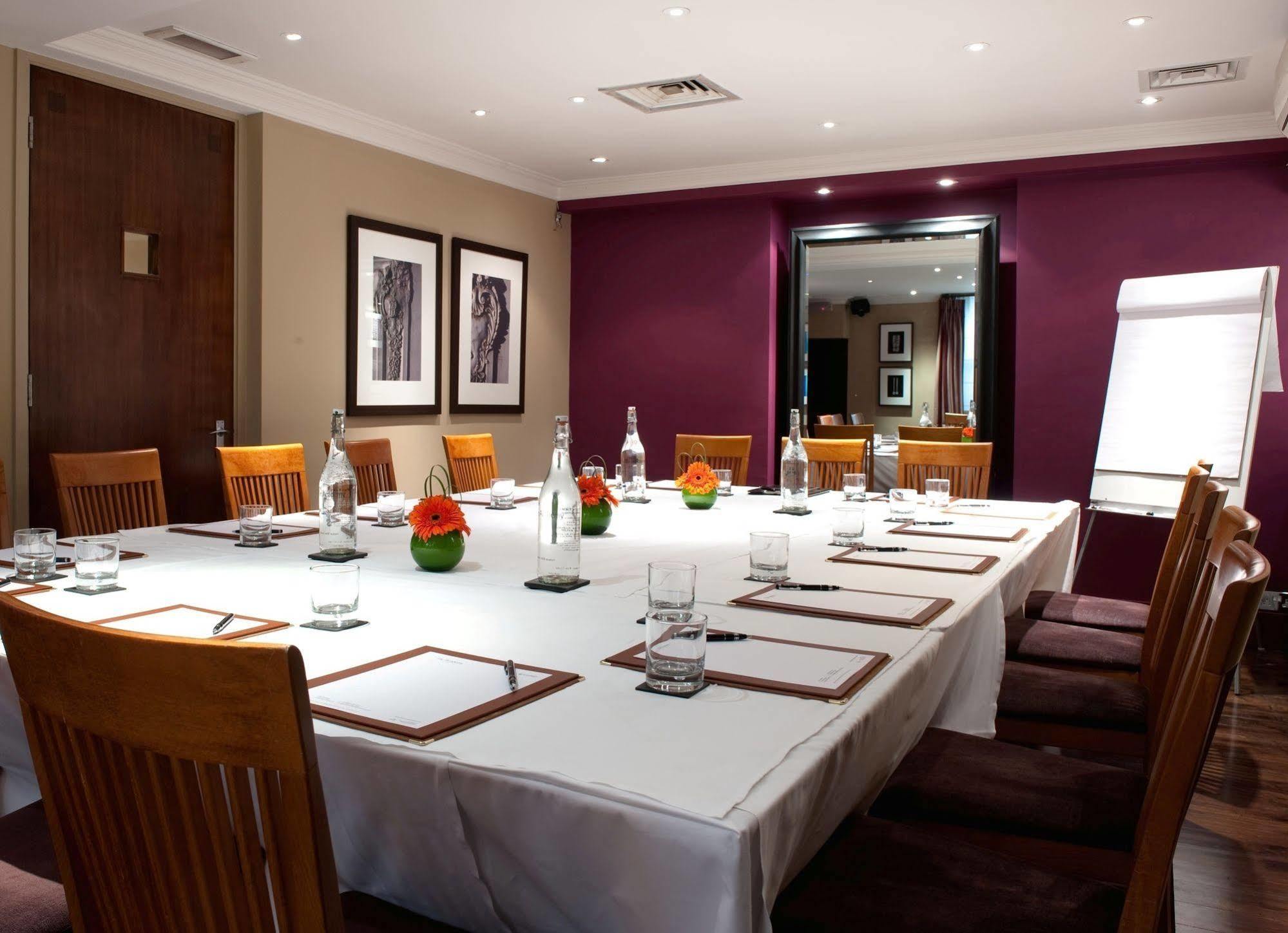The Academy - Small Luxury Hotels Of The World Londýn Exteriér fotografie The meeting room at the hotel