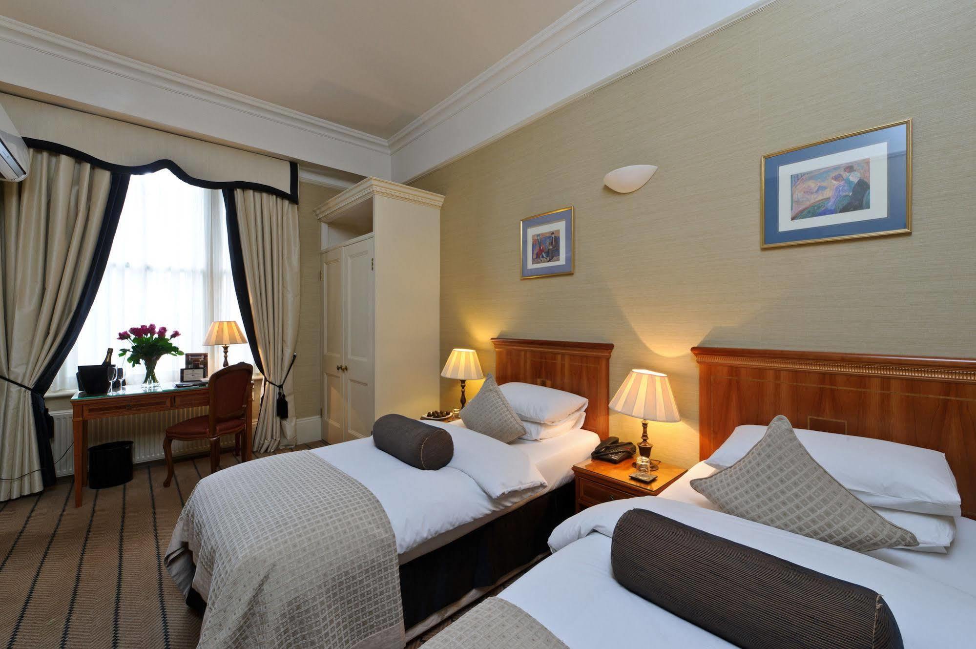 The Academy - Small Luxury Hotels Of The World Londýn Exteriér fotografie A room at the hotel