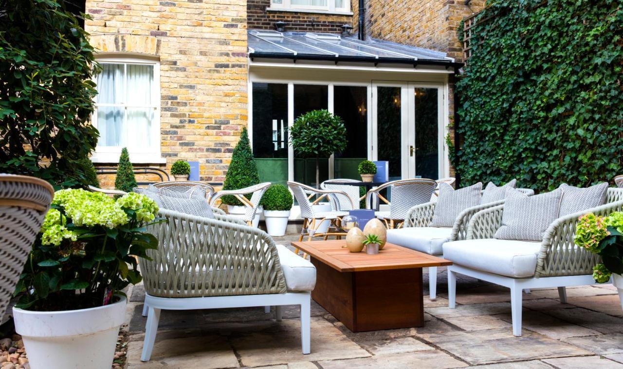 The Academy - Small Luxury Hotels Of The World Londýn Exteriér fotografie The courtyard at The Ivy, St John's Wood